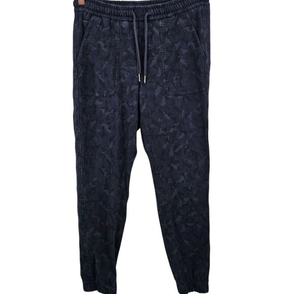 Athleta‎ Womens 6 Blue Camouflage Printed Farallon Jogger - Picture 2 of 15